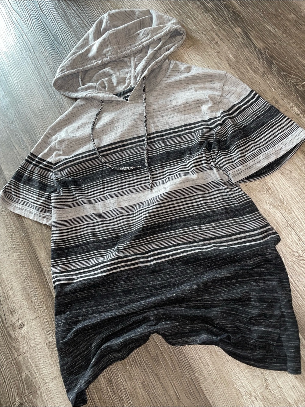 Ocean Current Men's Short-Sleeve Hooded Shirt in Gray and Black Stripes